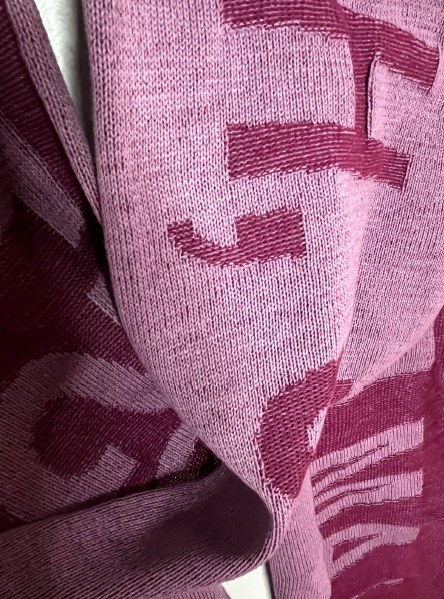 Greta Grip - Phrase Scarves