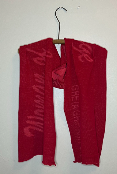 Greta Grip - Phrase Scarves